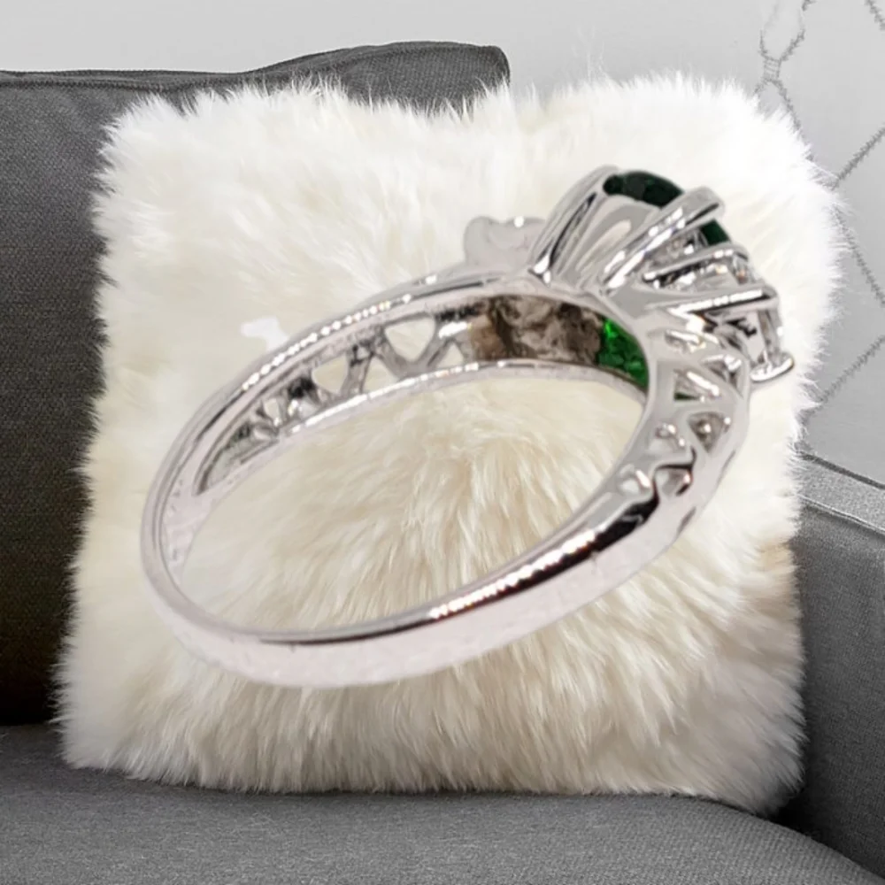 Green CZ Stone Sterling Silver Ring NWOT